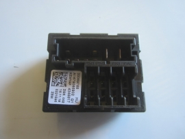 Mercedes Benz - Relay - 1679065902